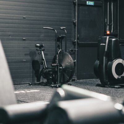 Die Kraft der Langhantel: Ein umfassender Leitfaden zu Technik, Training und Transformation